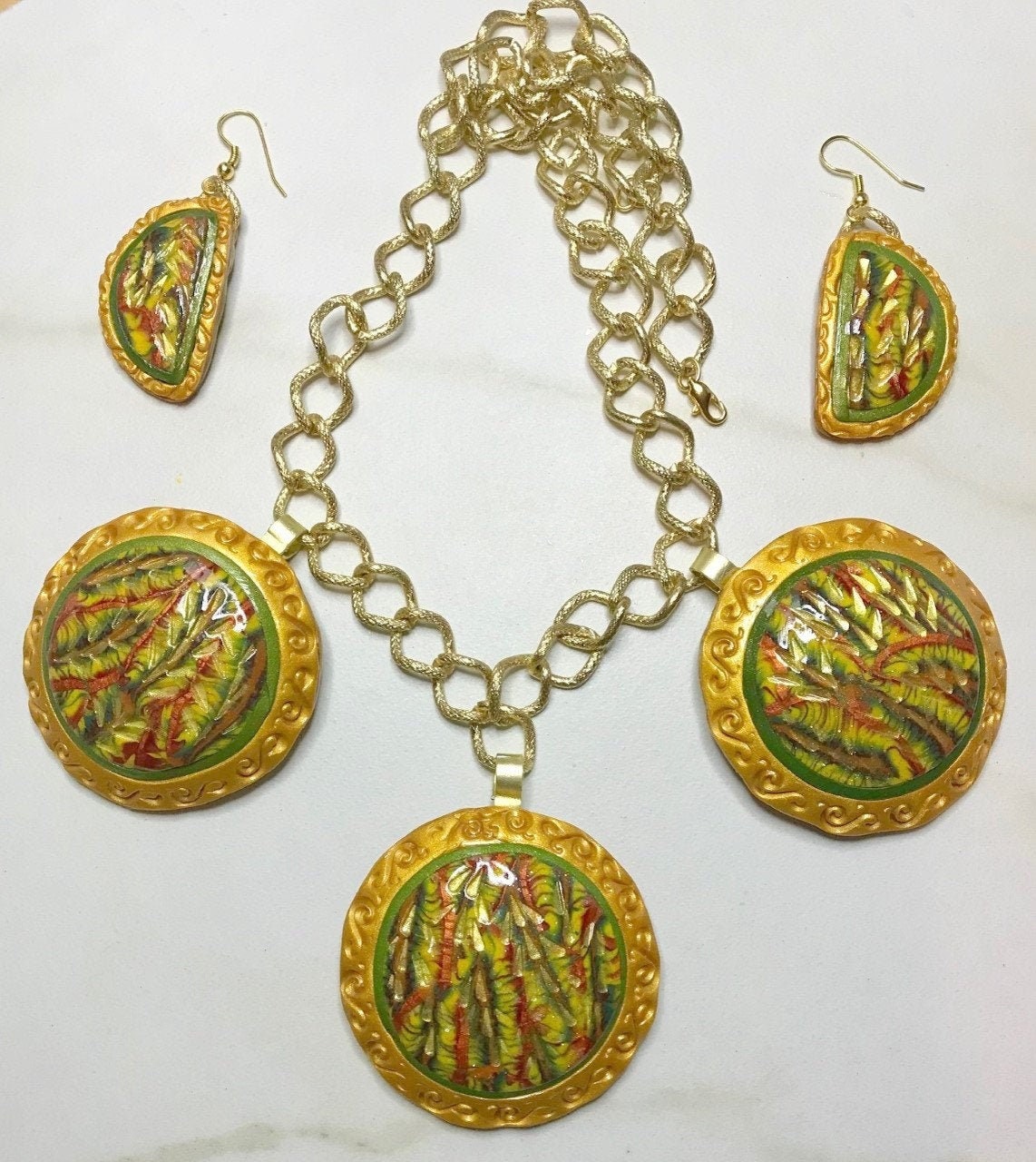 Medalion Necklace Set, Necklace and Earrings with Colorful Clay Beads
