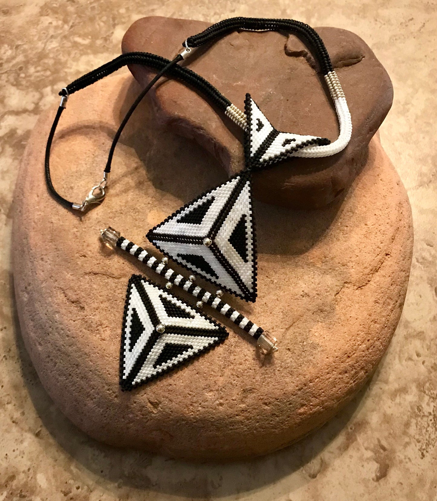 Delica Beaded Black and White Triangle Necklace Se