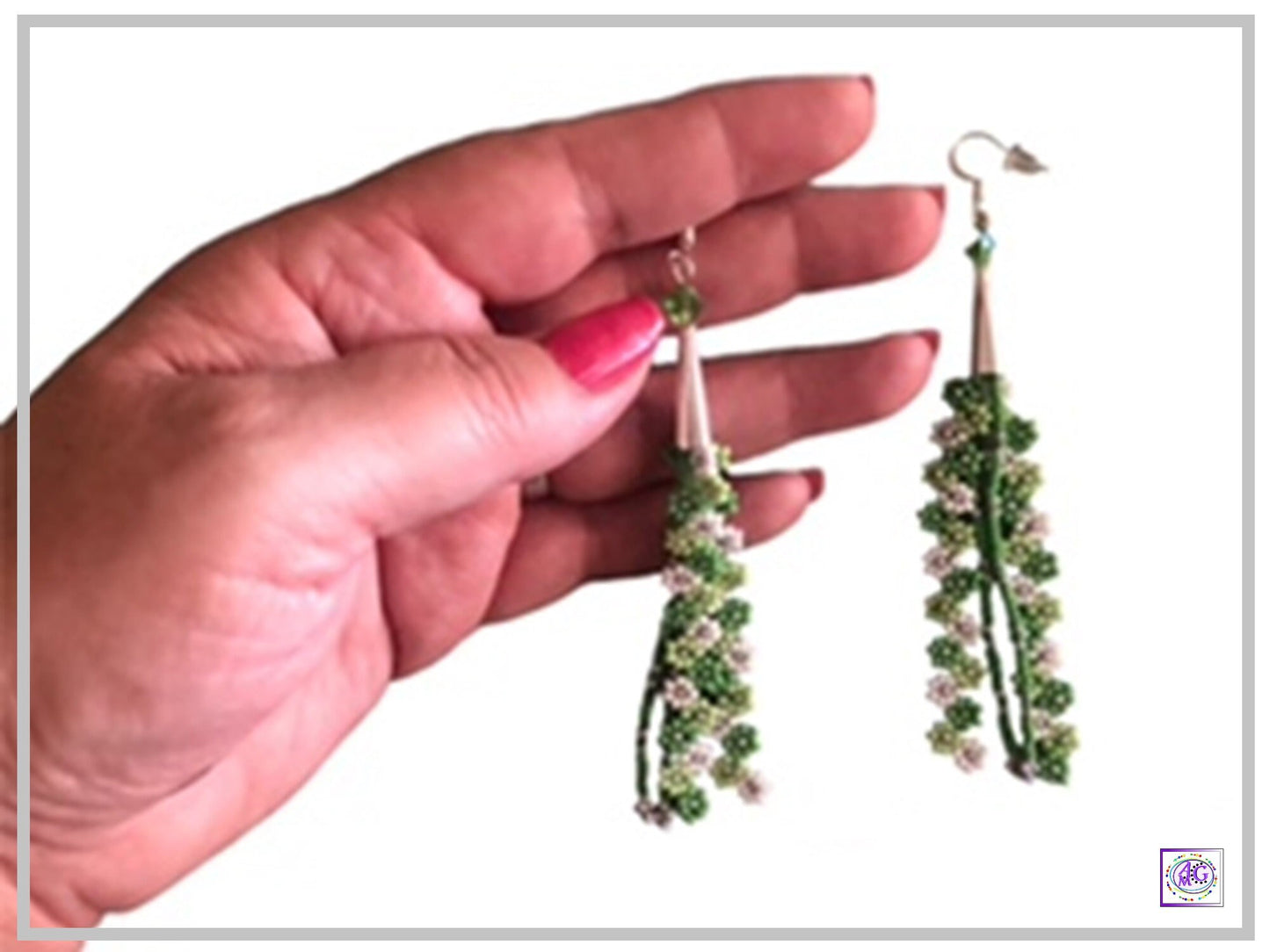 Green Beaded Daisy Flower Earrings