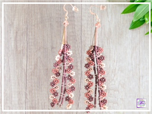 Mauve Beaded Daisy Flower Earrings