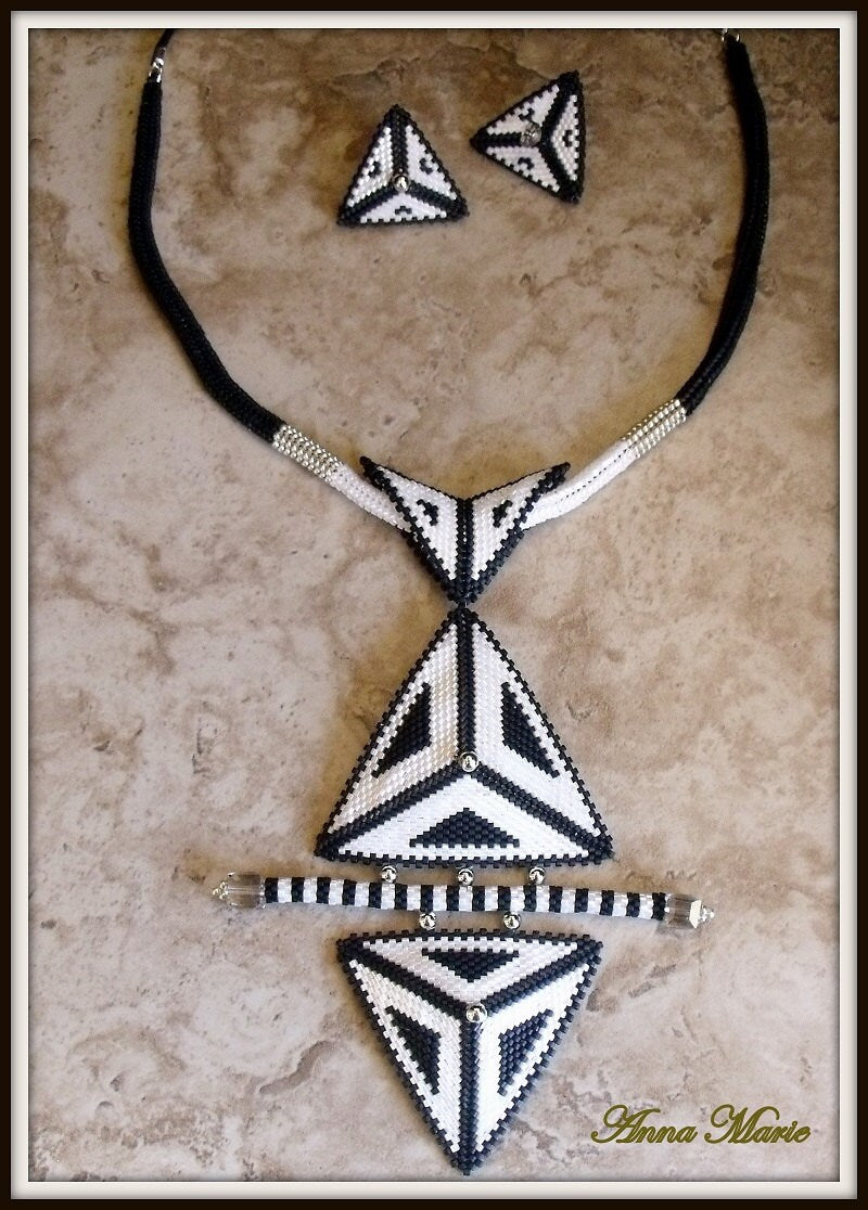 Delica Beaded Black and White Triangle Necklace Se