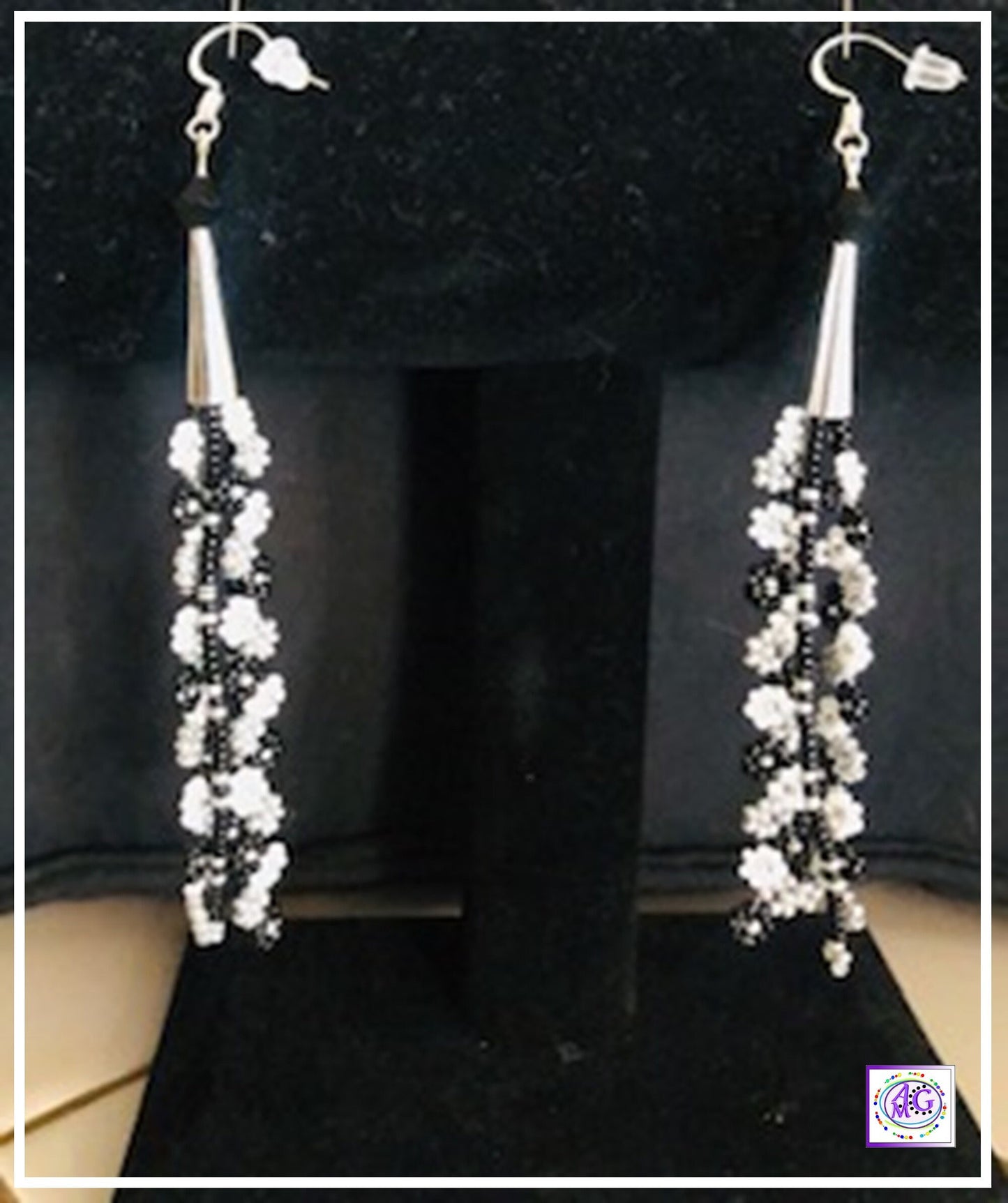 Black and White Beaded Daisy Flower Earrings