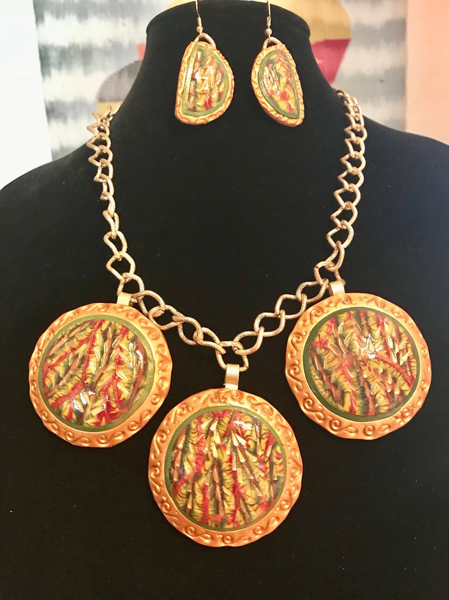 Medalion Necklace Set, Necklace and Earrings with Colorful Clay Beads