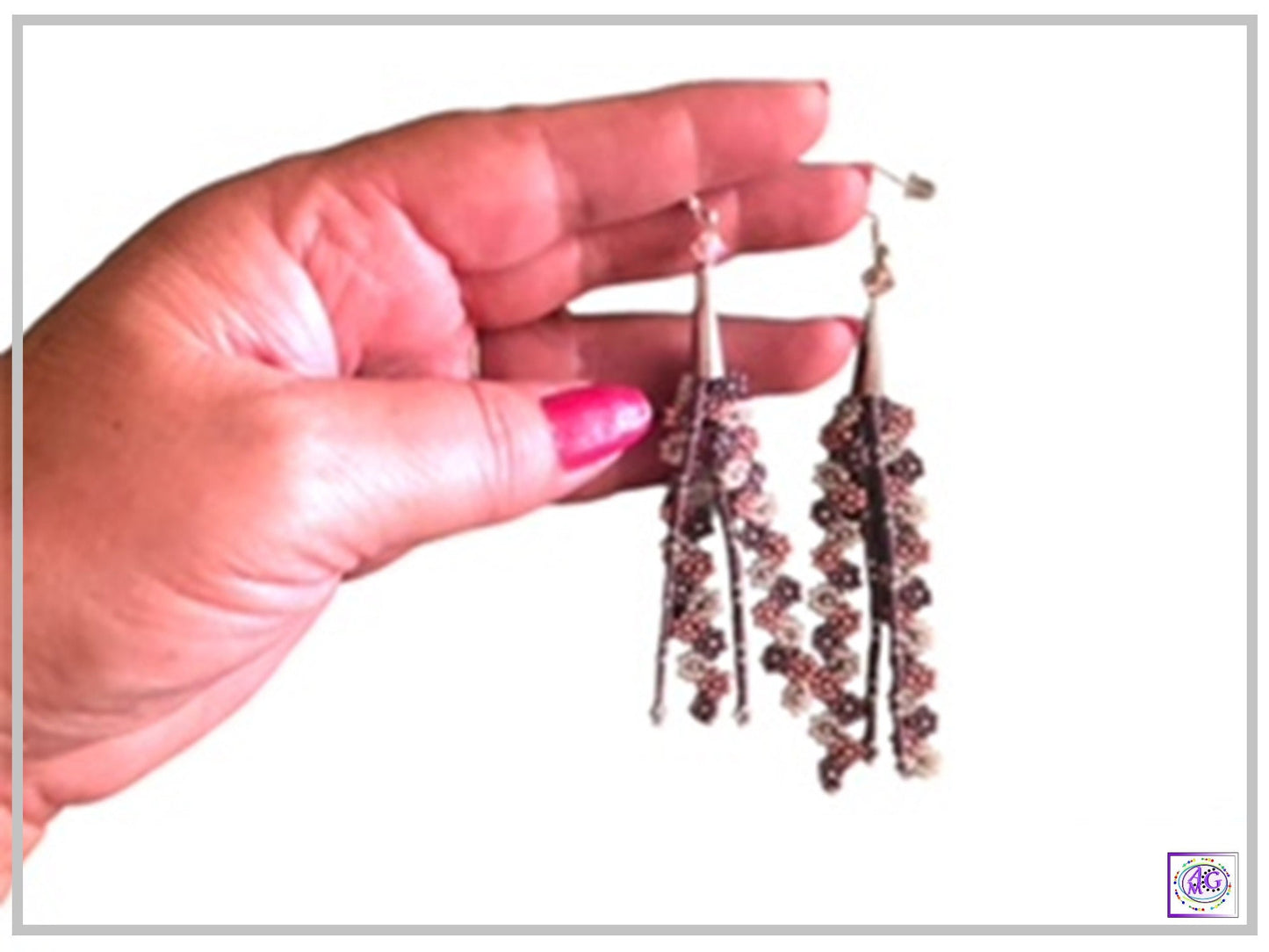Mauve Beaded Daisy Flower Earrings