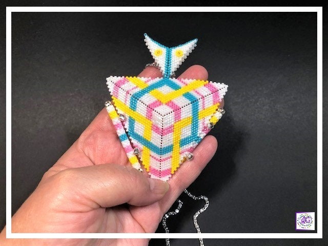 Beaded Triangle Necklace Set with Geometric Design (White)